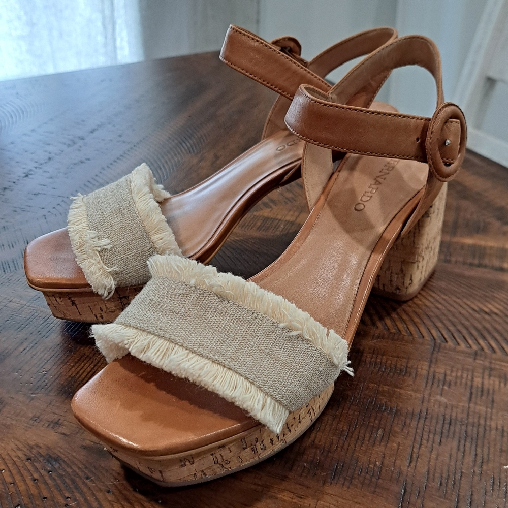 Bernardo Fringe Chunky Heel Sz 8.5